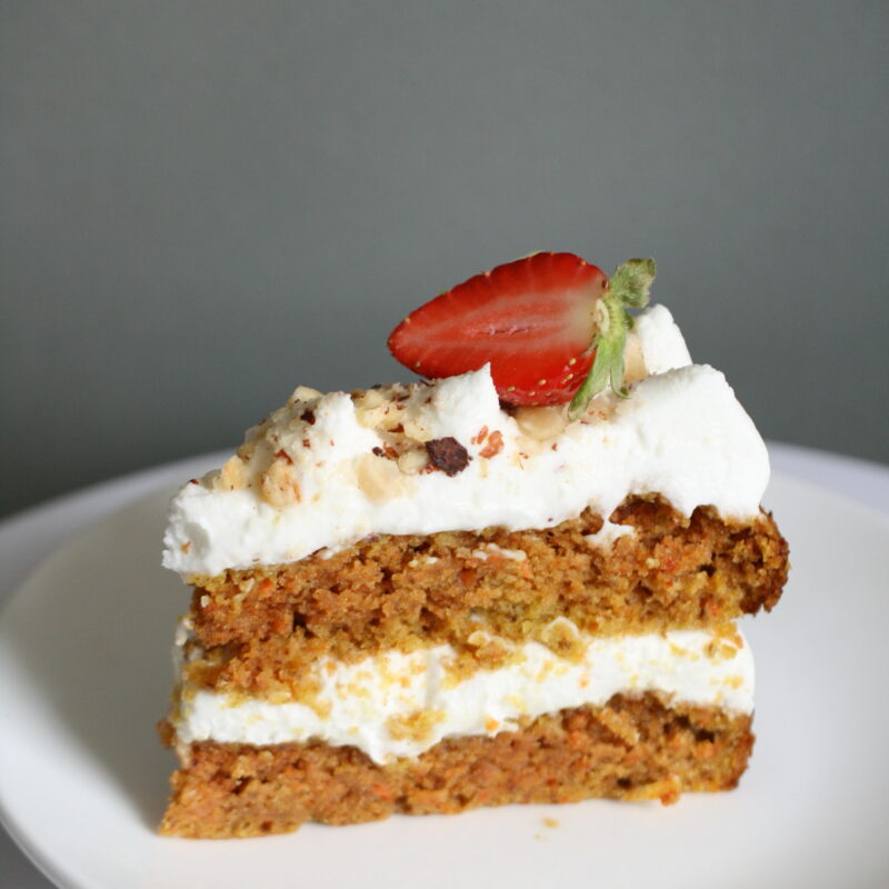 (Lithuanian) Morkų tortas