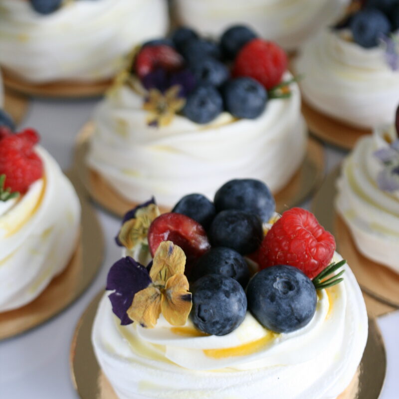 Dessert Pavlova